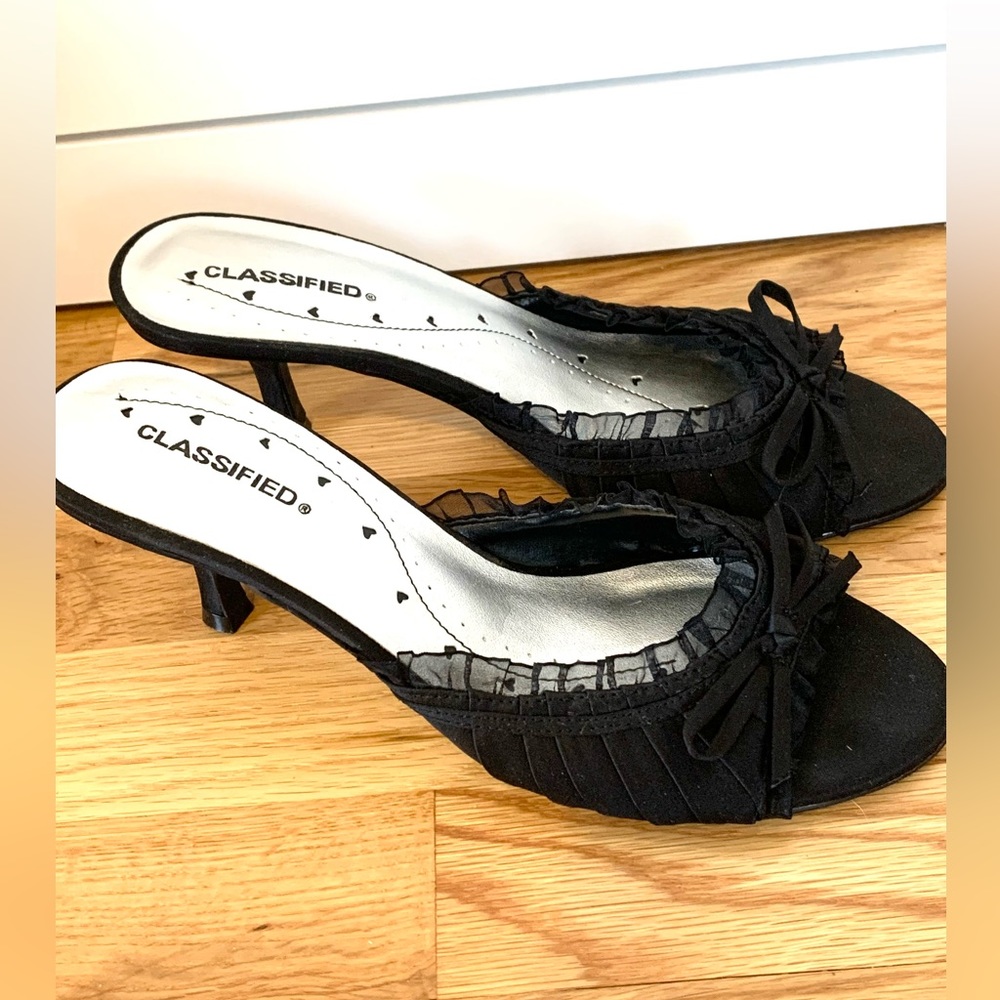 Women’s Classified black peep toe heels Size 9